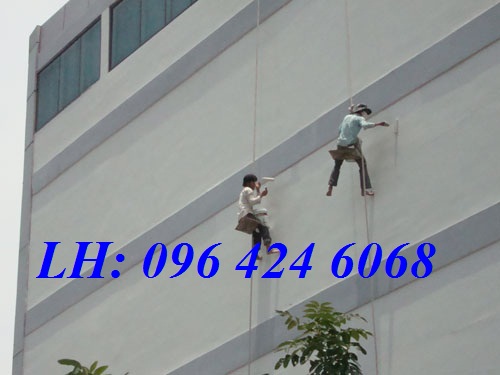 Thợ thi công chống thấm tường nhà tại Phú Thọ xử lý nứt chân chim và bong tróc sơn triệt để