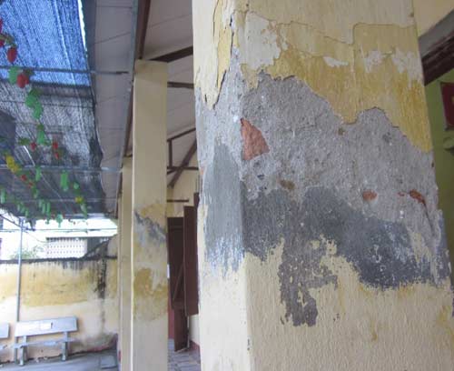 chống thấm dột tường nhà cũ