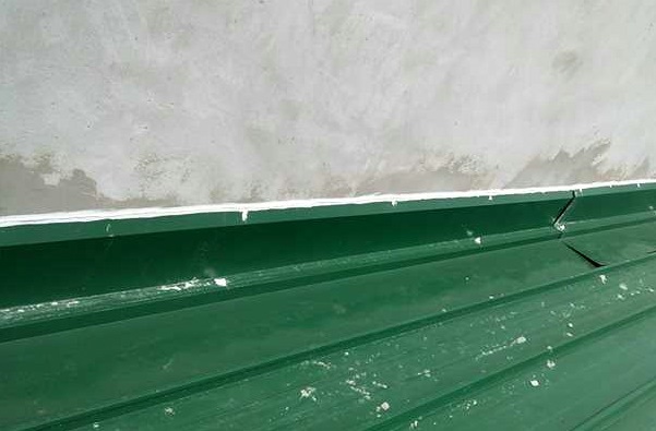 Thi công chống thấm tiếp giáp 2 nhà tại Hà Nội - Bảo hành lâu dài